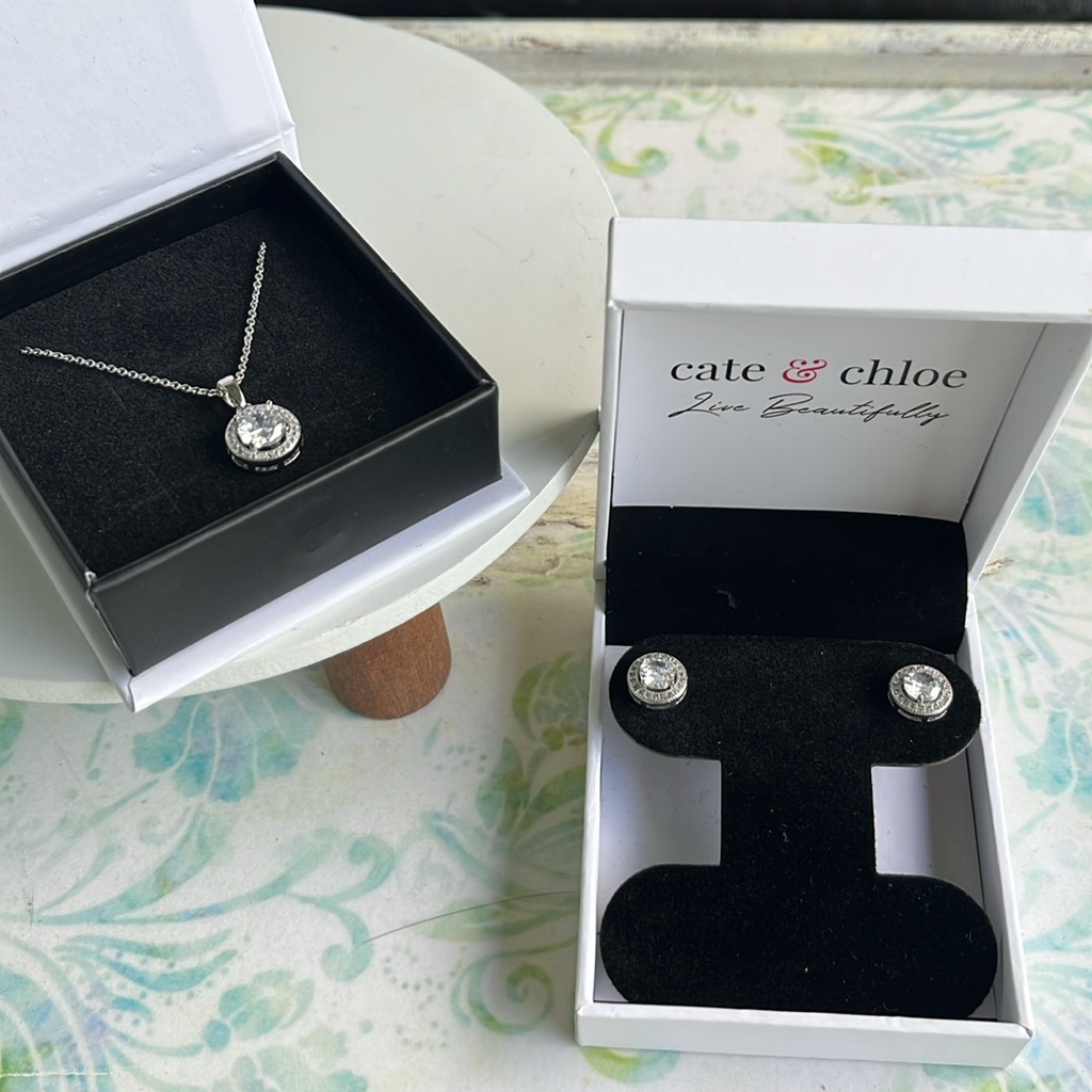 New! Cate & Chloe Set Ariel Earrings 18k White Gold Plated Blake Crystals Round